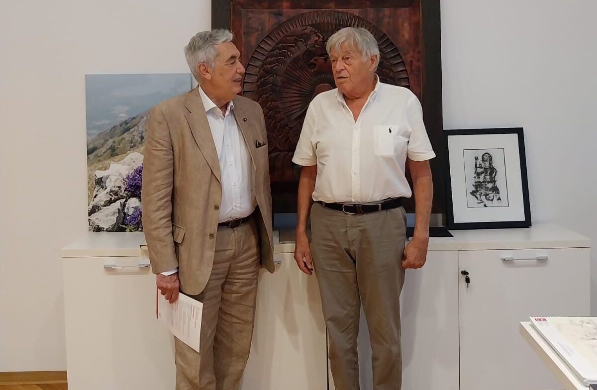 Ambasador Salvo di Pietraganzili se sastao sa Princom Nikolom Petrovićem Njegošem kako bi razgovorali o kulturnom i održivom razvoju Crne Gore